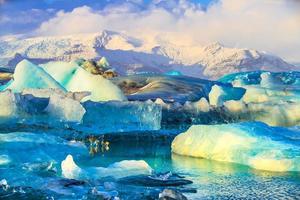 Jokulsarlon oder Gletscherflusslagune, ein großer Gletschersee am Rande des Vatnajokull-Nationalparks im Südosten Islands foto