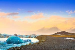 Jokulsarlon oder Gletscherflusslagune, ein großer Gletschersee am Rande des Vatnajokull-Nationalparks im Südosten Islands foto