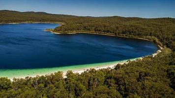 Luftaufnahme des Lake McKenzie, K'gari foto