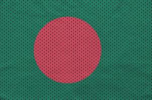 Bangladesch-Flagge gedruckt auf einem Polyester-Nylon-Sportswear-Mesh-Gewebe foto