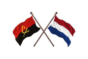 Angola gegen die Niederlande zwei Landesflaggen foto