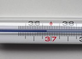 Körpertemperatur-Thermometer foto