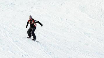 Snowboarder in Aktion foto
