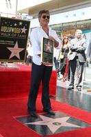 los angeles - aug 22 - simon cowell bei der simon cowell star zeremonie auf dem hollywood walk of fame am 22. august 2018 in los angeles, ca foto