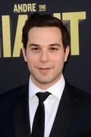 los angeles - 29. feb - skylar astin bei der andre the giant hbo-premiere im cinerama dome am 29. februar 2018 in los angeles, ca foto