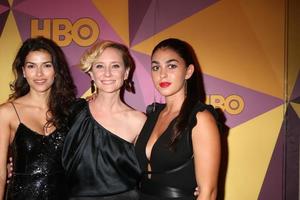 los angeles - 7. jan - sofia pernas, anne heche, natacha karam bei der hbo post golden globe party 2018 im beverly hilton hotel am 7. januar 2018 in beverly hills, ca foto