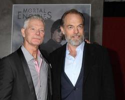 los angeles - 5. dez. - stephen lang, hugo weben bei der mortal motors los angeles premiere im village theater am 5. dezember 2018 in westwood, ca foto