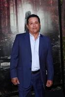 los angeles - 15. april - raymond cruz bei der premiere von the fluch of la llorona im egyptian theater am 15. april 2019 in los angeles, ca foto