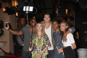 los angeles, aug 14 - lawrence saint-victor, ashley jones, pierson fode, rome flynn, herrschaft edwards beim mutigen und schönen fan-event am freitag in der cbs-fernsehstadt am 14. august 2015 in los angeles, ca foto