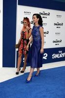 los angeles, 28. juli - bonnie mckee, katy perry kommt am 28. juli 2013 in westwood, ca foto