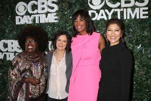 los angeles, oktober 10 - sheryl underwood, sara gilbert, aisha tyler, julie chen bei der cbs tagsüber 1 seit 30 jahren ausstellungsempfang im paley center for media am 10. oktober 2016 in beverly hills, ca foto