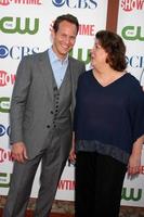 los angeles, aug 3 - patrick wilson, margo martindale bei der ankunft auf der cbs tca sommer 2011 all star party im robinson may parkhaus am 3. august 2011 in beverly hills, ca foto