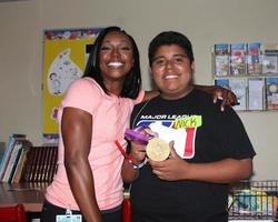 Los Angeles, 16. September - Carmelita Jeter at the Stars 4 Smiles, Promis besuchen Kinder im Krankenhaus des Harbor-Ucla Medical Center am 16. September 2014 in Torrance, ca foto