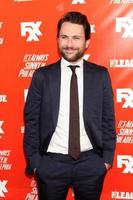 los angeles, 3. sep – charlie day bei der fxx network launch party und premieren für immer sonnig in philadelphia und der liga beim lock am 3. september 2013 in los angeles, ca foto