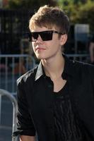 los angeles, 14. august - justin bieber kommt am 14. august 2011 in los angeles, ca. 14. august 2011 zu den vh1 do something awards 2011 im hollywood palladium foto