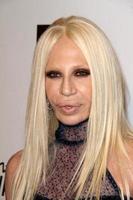 los angeles, 3. märz - donatella versace bei der oscar-viewing-party der elton john aids foundation im west hollywood park am 3. märz 2014 in west hollywood, ca foto