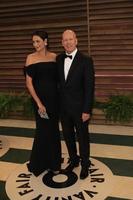 los angeles, 2. märz - emma hemming, bruce willis bei der vanity fair oscar party 2014 auf dem sunset boulevard am 2. märz 2014 in west hollywood, ca foto