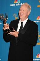 Los Angeles, 29. August - John Lithgow im Presseraum bei der Emmy-Verleihung 2010 im Nokia Theatre at La Live am 29. August 2010 in Los Angeles, ca foto