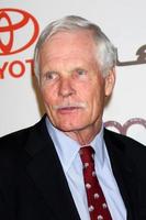 los angeles, 16. oktober - ted turner kommt am 16. oktober 2010 in burbank, ca., bei den umweltmedienpreisen 2010 in den warner brothers studios an foto