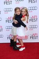 los angeles, 9. nov - mia talerico, mckenna grace beim afi fest mary poppins 50. jahrestag gedenkvorführung im tcl chinese theater am 9. november 2013 in los angeles, ca foto