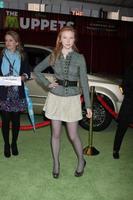 los angeles, nov 12 - molly quinn kommt zur weltpremiere der muppets im el capitan theater am 12. november 2011 in los angeles, ca foto