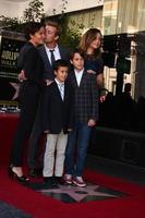 los angeles, feb 14 - rebecca rigg, simon baker und ihre kinder bei der hollywood walk of fame zeremonie zu ehren von simon baker auf dem hollywood boulevard am 14. februar 2013 in los angeles, ca foto