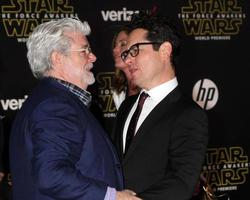 Los Angeles, 14. Dezember - George Lucas, JJ Abrams bei Star Wars - The Force Awakens Weltpremiere im Hollywood und Highland am 14. Dezember 2015 in Los Angeles, ca foto