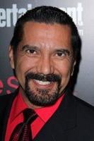 los angeles, 26. jan - steven michael quezada kommt am 26. januar 2013 in west hollywood, ca., zur wöchentlichen pre-sag party der unterhaltung im chateau marmont foto