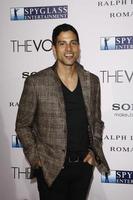 los angeles, feb 6 - adam rodriguez kommt am 6. februar 2012 in los angeles, ca., zur gelübdenpremiere im gramans chinese theater foto