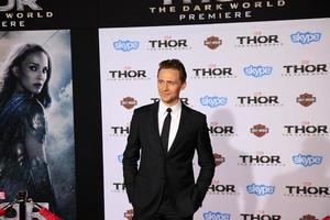 Los Angeles, 4. November - Tom Hiddleston im Thor - The Dark Weltpremiere im El Capitan Theatre am 4. November 2013 in Los Angeles, ca foto