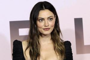 los angeles, 5. märz - phoebe tonkin bei der westworld staffel 3 premiere im tcl chinese theater imax am 5. märz 2020 in los angeles, ca foto