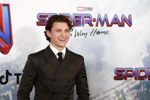 los angeles, 13. dez - tom holland at the spider-man - no way home premiere im village theater am 13. dezember 2021 in los angeles, ca foto