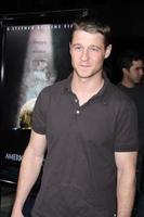 benjamin mckenzie bei der weltpremiere von american identity im samuel goldwyn theater an der academy of motion picture arts and sciences in beverly hill, ca. am 25. märz 2009 foto