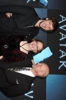 joel david moore und eltern bei der los angeles-premiere von avatar graumans chinesischem theater los angeles, ca. 16. dezember 2009 ©2009 kathy hutchins hutchins foto