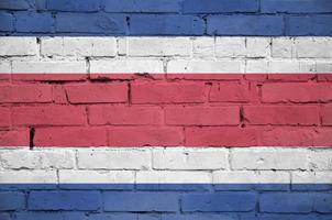 Costa-Rica-Flagge ist auf eine alte Mauer gemalt foto