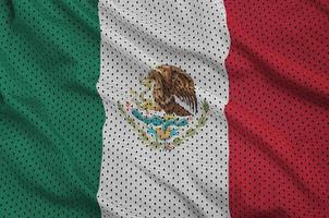 Mexiko-Flagge gedruckt auf einem Polyester-Nylon-Sportswear-Mesh-Gewebe foto