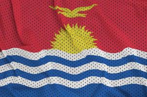 Kiribati-Flagge gedruckt auf einem Polyester-Nylon-Sportswear-Mesh-Stoff foto