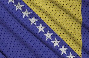 Bosnien-Herzegowina-Flagge gedruckt auf einem Polyester-Nylon-Sportw foto