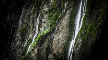 Zeitrafferfotografie von Wasserfällen foto