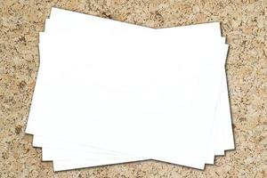 isolierter weißer Papierhintergrund foto