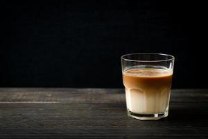 Glas Latte Kaffee, Kaffee mit Milch foto