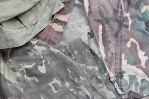 Camouflage-Hintergrundtextur als Hintergrund für Militärdienst-Designprojekte foto