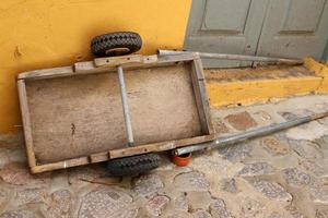 Trolley-Anhänger für den Transport von Waren. foto