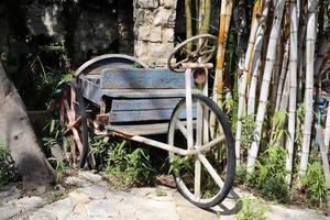 Trolley-Anhänger für den Transport von Waren. foto