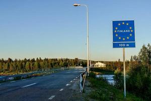 die Grenze zwischen Finnland und Schweden foto