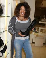 Kym Whitley beim Einkaufen von Schuhen und Handtaschen in Sherman Oaks, ca. am 9. Oktober 2008 foto