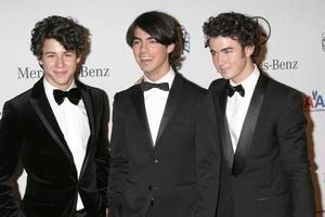 Jonas Brothers Ankunft zum Carousel of Hope Ball im Bevelry Hilton Hotel in Beverly Hills, ca. am 25. Oktober 2008 foto