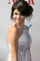 Selena Gomez kommt am 17. August 2008 zu den Alma Awards in Pasadena, Kalifornien foto