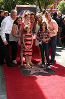 dave koz und familie auf dem hollywood walk of fame star zeremonie zu ehren von dave koz capital building in hollywood los angeles, ca. 22. september 2009 foto