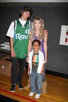 dylan patton, taylor spreitler und terell ramson beim 20. james reynolds day of our lives-basketballspiel an der south pasadena high school in pasadena, ca. am 29. mai 2009 foto